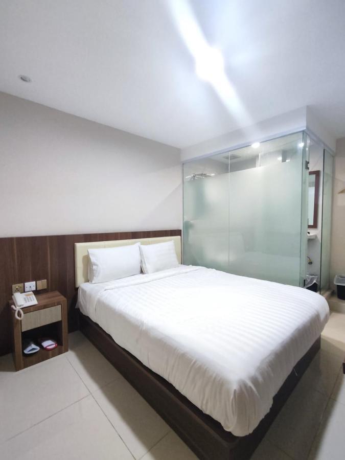 Hotel Morena Batam Kültér fotó