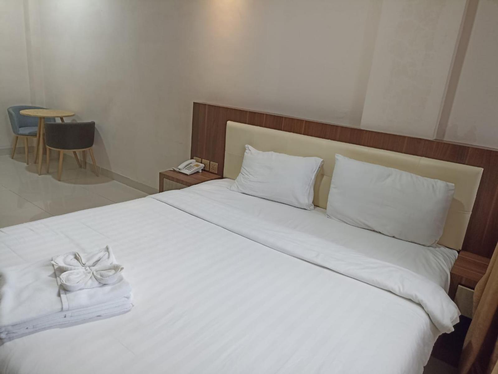 Hotel Morena Batam Kültér fotó